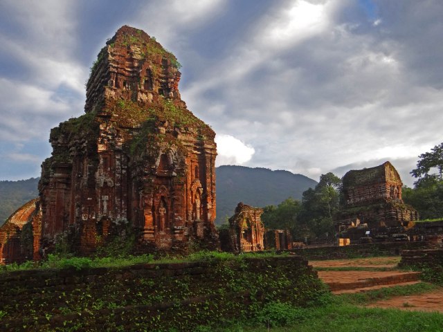 009 Walking Through the Ruins (My Son, Vietnam)